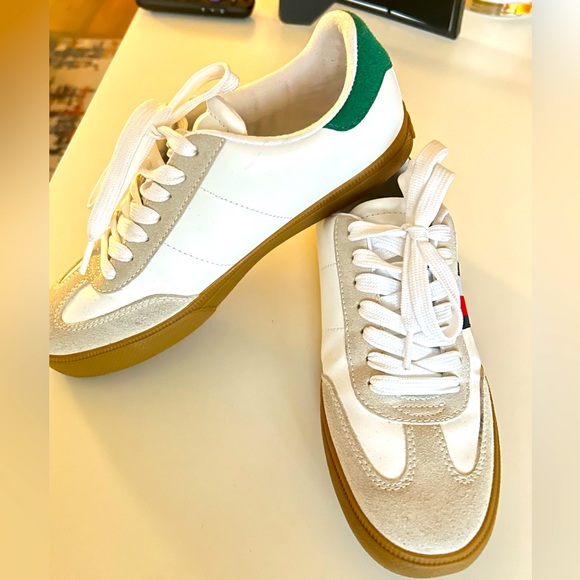 Tommy Hilfiger Women's Latzi Sneaker - Picture 1 of 9